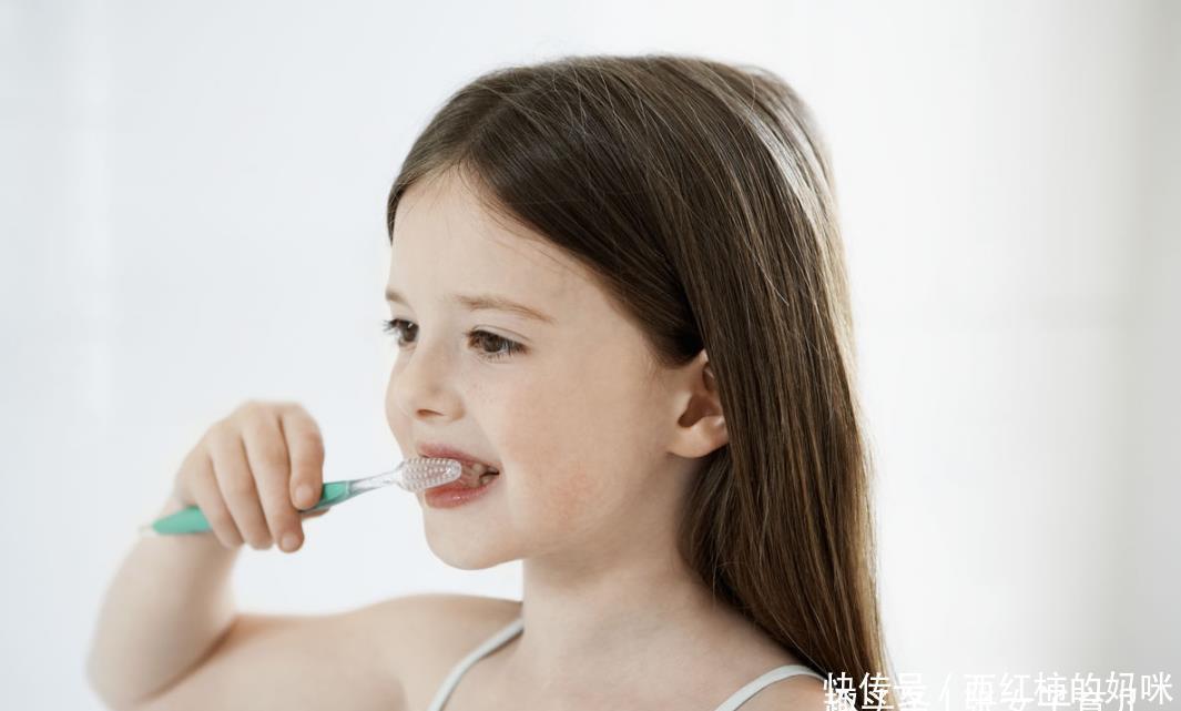 刷牙|父母做好2件事儿,轻松让宝宝爱上刷牙,有效地正确刷牙