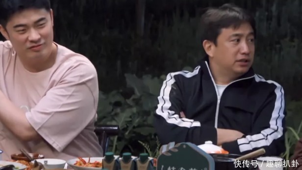 飞行嘉宾|《向往5》问题尖锐!常驻嘉宾互比沉默,何炅开始怼飞行嘉宾