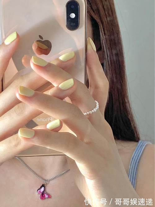 指甲油|我的指甲上有星星你相信吗?女孩子的快乐太简单啦~