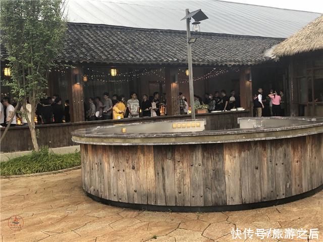 乌镇一座历史古村落，颠覆中国的传统模式，品尝新鲜食材美食