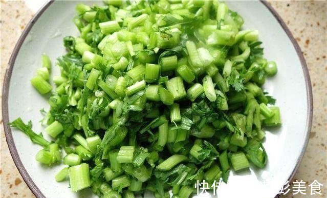 这快手菜,清新爽口,上桌秒光,常吃补脑记忆好,多给肠胃洗洗澡