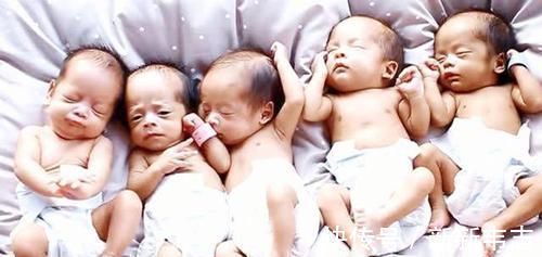 多胞胎|两胎生了6个娃，2个女儿4个儿子，这对小两口堪称人生赢家