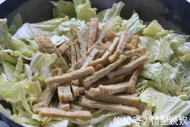 白菜|适合在家吃的懒人菜，连吃7天都不腻，有肉有菜，一锅够全家吃！