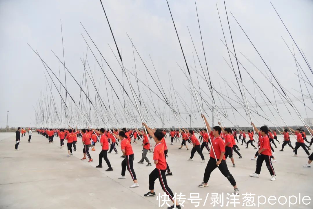 预备杆|《立春》背后的功夫小子