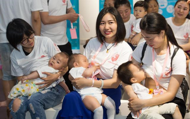 配方|母乳喂养周医生全面揭秘其营养成分,吊打配方奶,喂奶妈妈加油