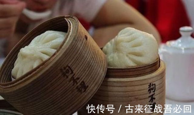 清炒虾仁|狗不理包子砸自家招牌,一笼包子120,清炒虾仁超100,变成人不理