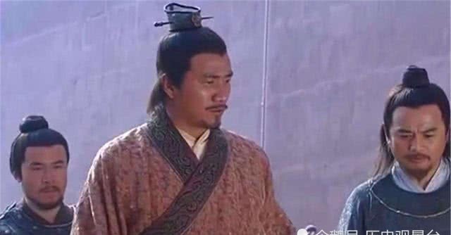 大臣|朱元璋写诗，前两句：大臣们偷笑，后两句：惊得瞠目结舌