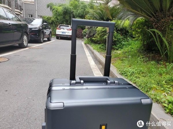 安全感|给你满满的安全感-地平线8号Power系列行李箱测评