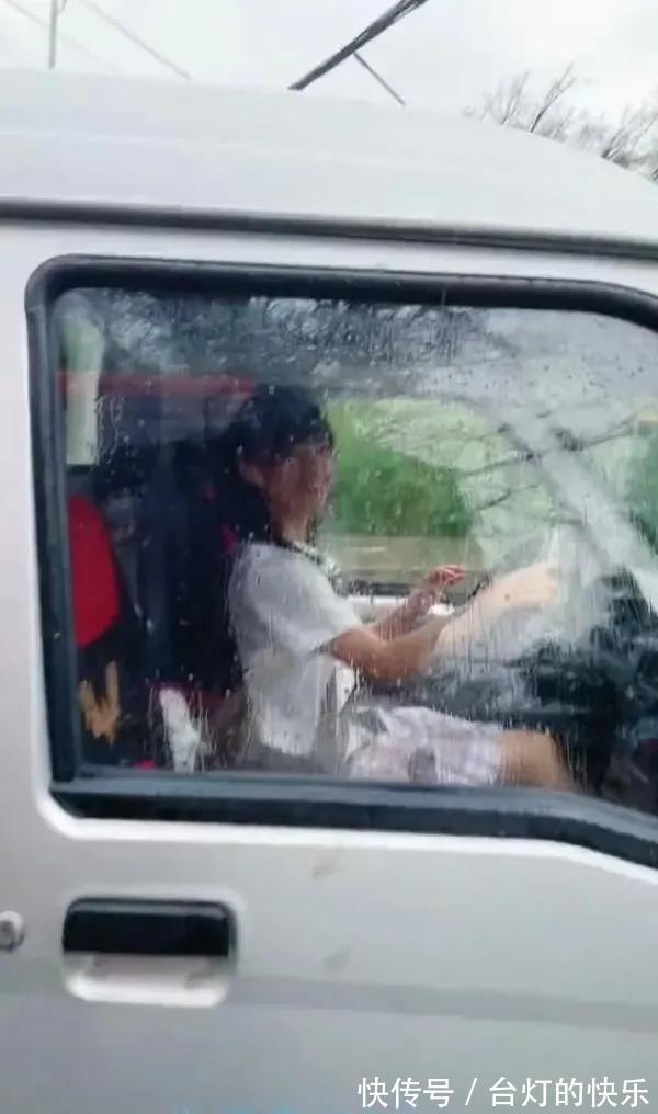 |今日段子:王者健康系统,遭遇史诗级加强后的男初中生!