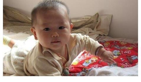 睡眠质量|儿科医生劝告:娃再馋,这3种零食也少给娃吃,易伤脾不长个