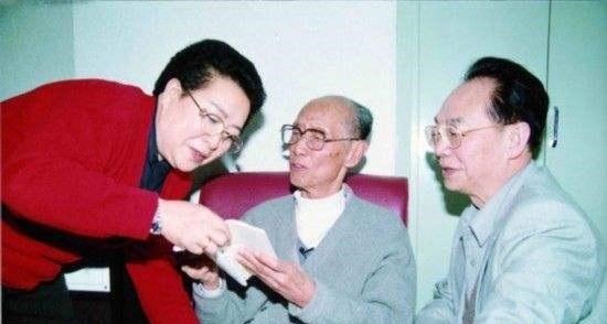 毛泽东!此人了不得!作文写了3句话得分98,破格进入山东大学!