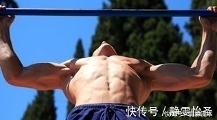 吊杠|怎样练习引体向上在三个月内才能达到100个？方法好意外！