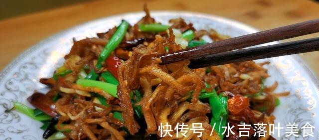 脂肪含量|才知道，鸡胸肉还可以这样炒，味道麻辣，口感焦香，越吃越想吃！