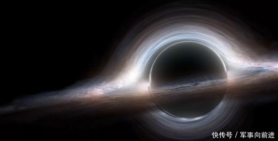 黑洞也有“心跳”?科学家发现怪异现象,黑洞在发出周期性信号