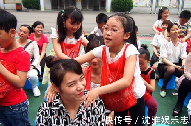 小学生|小学生帮妈妈写请假条火了,单位领导看完泪目奖励千元休假5天