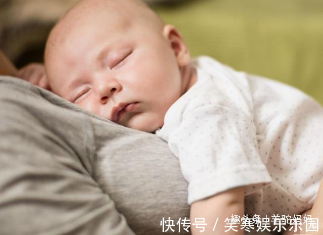 哄睡|8个月宝宝被哄成“脑瘫”,3种错误的哄睡方法,多数父母还在用