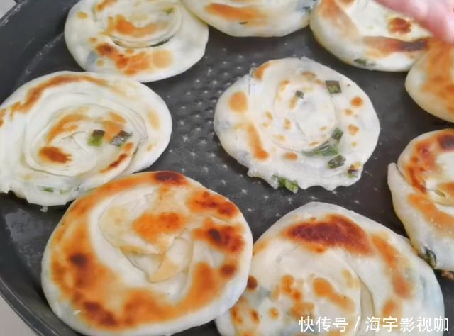 全家人|早餐别再吃油条了,1块钱饺子皮,一擀一卷,5分钟解决全家人早餐