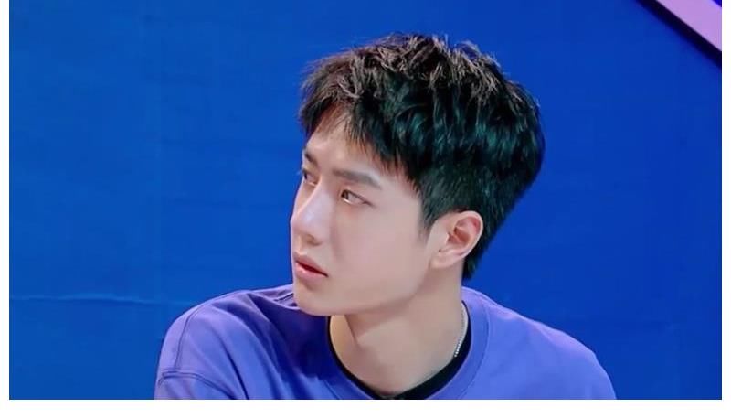 敖犬|老歌手过时？大张伟点评陈志朋唱歌像朗诵 孙耀威微笑说唱也被嘲