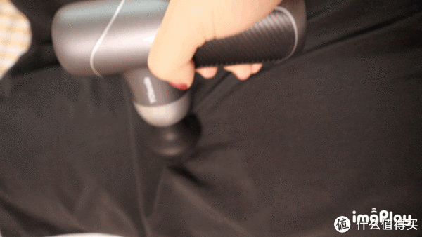 筋膜枪|Q妈爱种草 篇二十四：百元价位的筋膜枪能用吗~健身小白的筋膜枪初体验