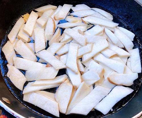 腊肉黄瓜炒杏鲍菇 不一样的好味道