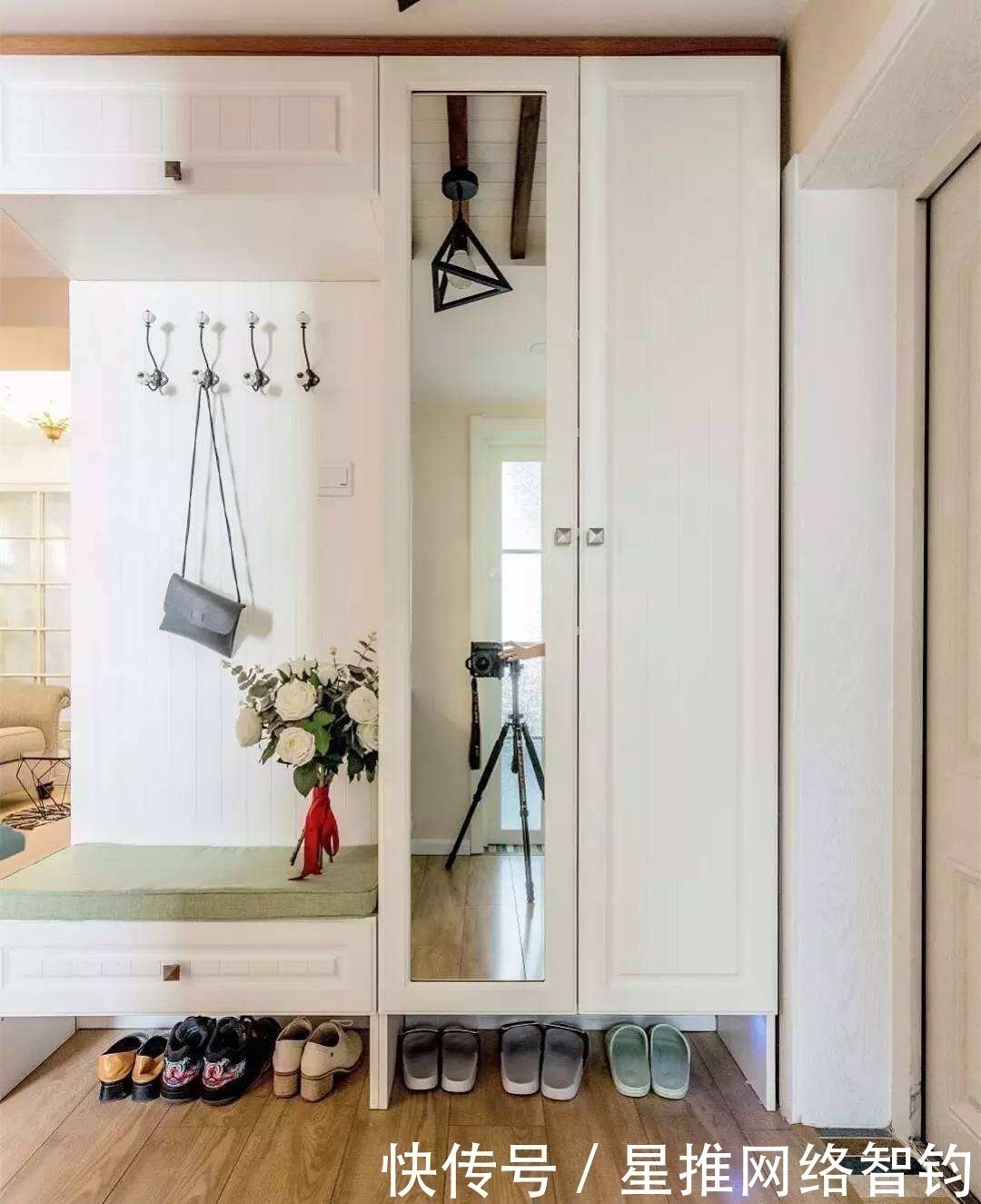 实用|原来的玄关设计已经过时了,现在人们都这么装,玄关+鞋凳,实用