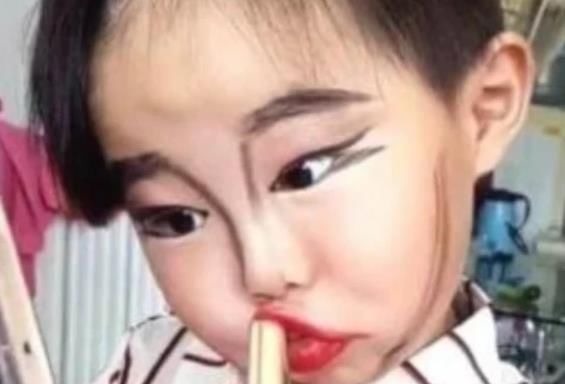 指甲油 学生党最喜欢的“垃圾”化妆品,9块9口红见怪不怪,第3个“贼伤脸”