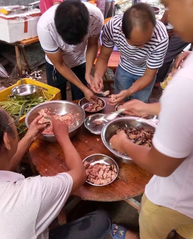 农村|带城里媳妇回农村喝喜酒,花了30份子钱,一上菜她哭了