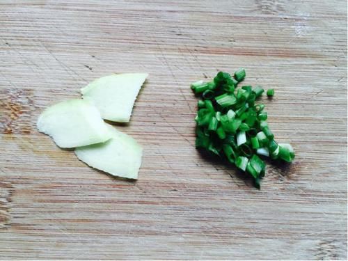 冬瓜|这菜我家春天吃到冬天，秋天更别错过，简单一炒，鲜掉眉毛