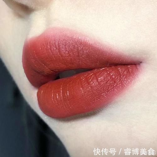 口红 国货口红的“沧海遗珠”,以这4支为代表,黄皮肤女孩人均一支!