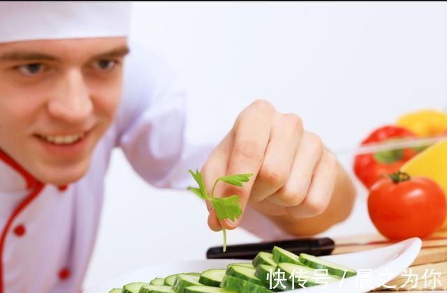 苹果臀|22岁湘妹子健身，练出“蚂蚁腰”+“苹果臀”，没有白流的汗水