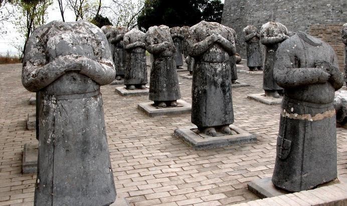 专家|乾陵地宫保存完整,为何61尊石像都没有脑袋?专家给出一种解释