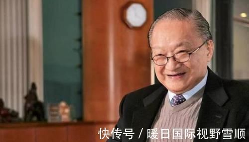 查良镛!王朔抨击金庸,认为其作品太俗、读不下去,他说的有无道理?