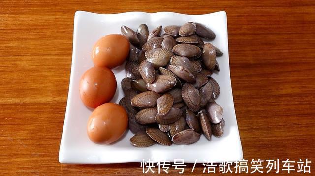 炒鸡蛋|炒鸡蛋谁都会做,想把鸡蛋炒好吃有窍门,加上它,鲜掉眉毛