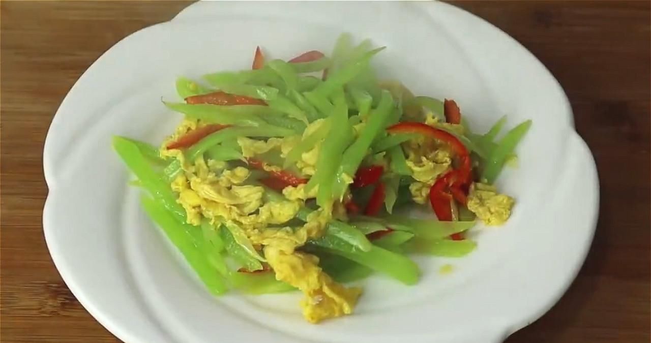 孩子|莴笋下饭的做法,我家三天两头就做,孩子每次都吃光,太香了