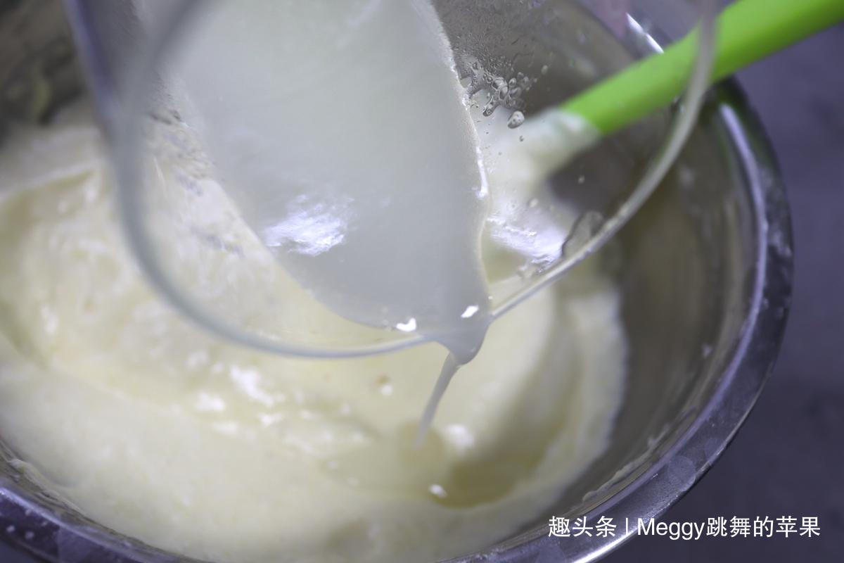 3个鸡蛋做出9个蛋糕，松软细腻微甜，孩子的早餐和零食全有了