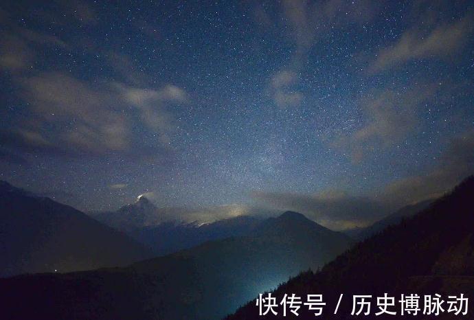 千古名作$小和尚夜里听到一声狗叫,悟出一首千古名作,苏轼点评:太可爱了