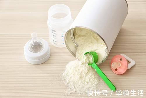 奶粉|同一天出生婴儿,一个母乳喂养,一个配方奶喂养,半年后差距明显