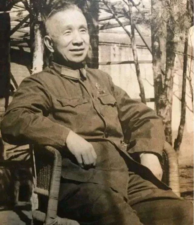 1984年粟裕因病去世，妻子楚青被老部下“轻视”，王必成当场发飙 - 史海钩沉