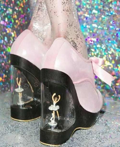 恨天高|世界上最奇葩的高跟鞋,难道就是传说中的跪着也要走完嘛啊?