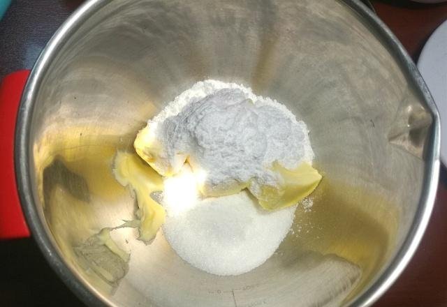 这曲奇香酥可口人人爱吃,自己做很简单,跟我做,百分百成功