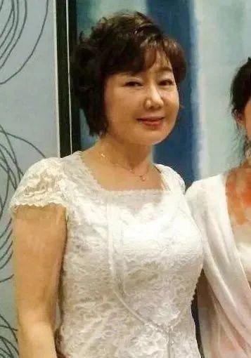 健身运动|健美锦标赛的亚洲健身女王,谁能看出她已经60岁了呢?