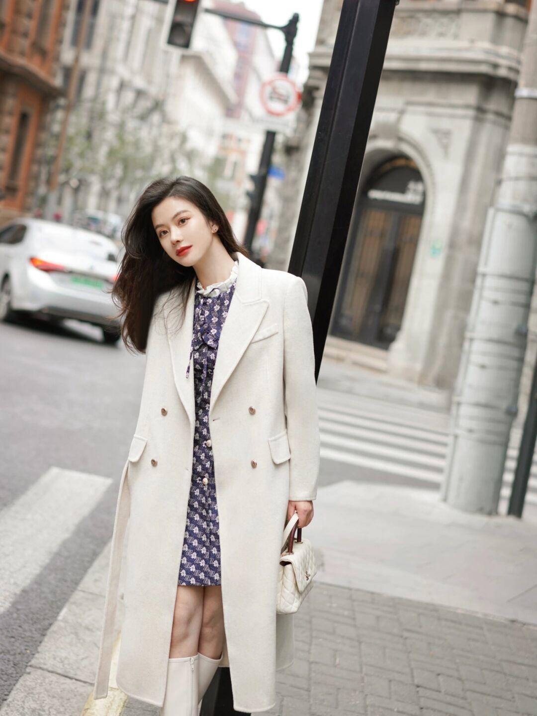 半身裙 穿衣懂搭配气质更出众,看看这些优雅高级的大衣搭配,保暖又时髦