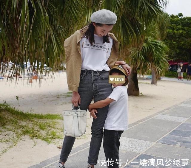 新花样|看了这一位日本主妇穿搭,减龄不重样,把白T恤穿出“新花样”