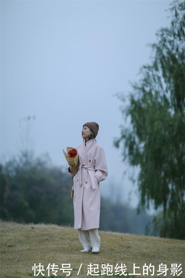 讲真的，穿大衣时，最好别配这2种裤子，多穿另外3种，显瘦又洋气