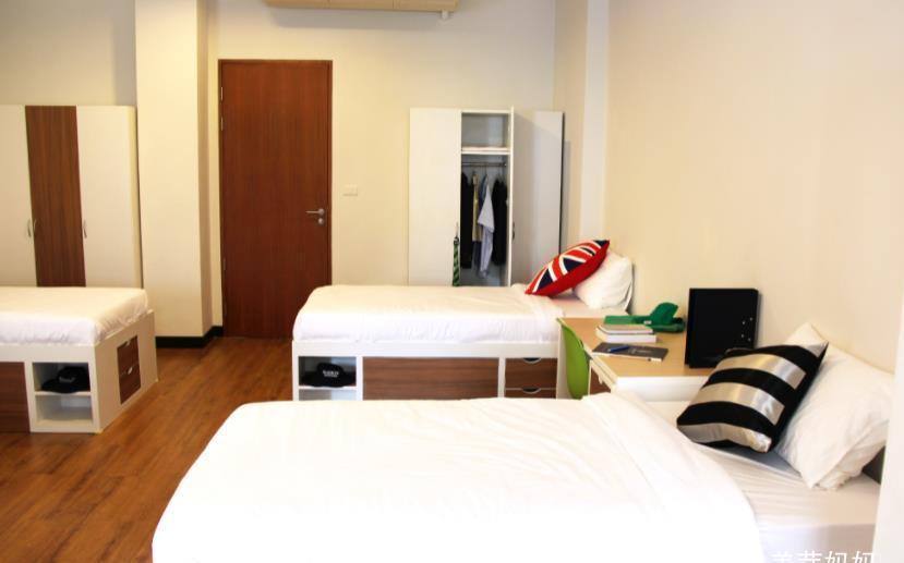 女孩|20岁女孩和爸爸开一间房,男朋友怒提分手,是谁三观不正?