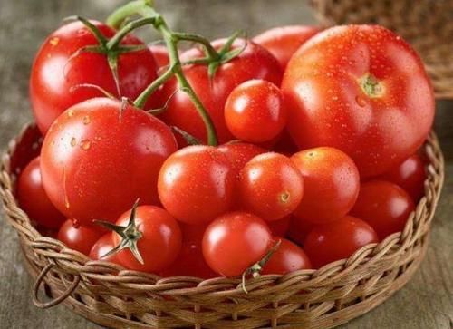 西红柿|吃西红柿会伤肝？想要养肝护肝，“这2种食物”尽量少吃