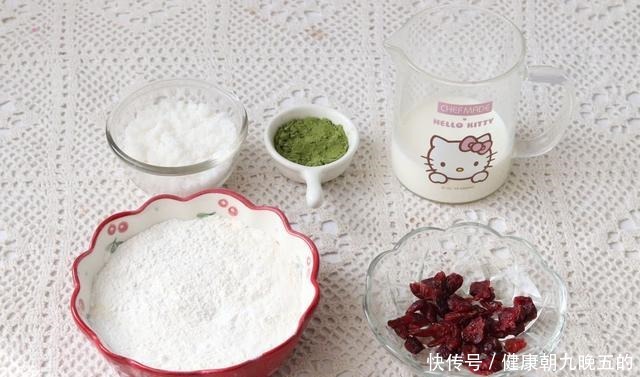 最近孩子迷上这早餐,松软香甜,搅一搅,蒸熟就能吃,好吃不上火