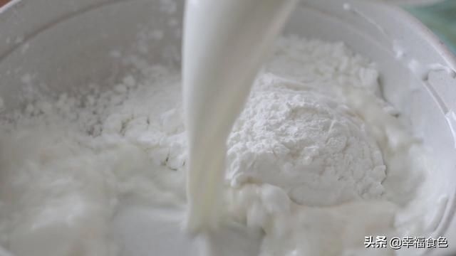 椰蓉|只要1个平底锅就能做的甜品，免蒸免炸，Q弹顺滑奶味浓郁