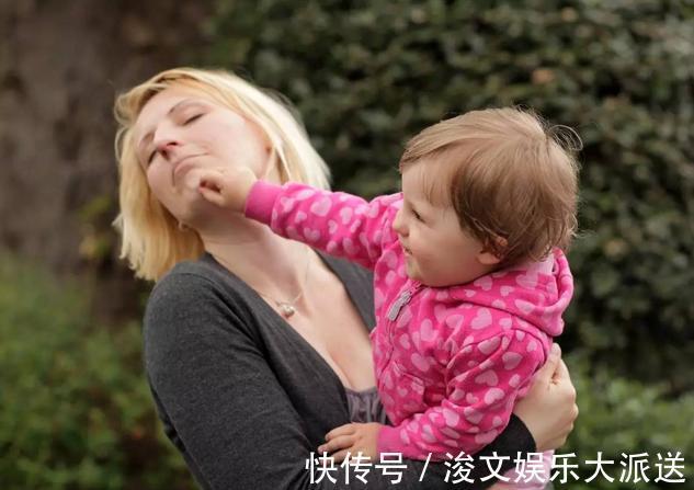 头发|宝宝有5个向妈妈示爱的举动，很讨厌但是真爱，别再粗暴拒绝了