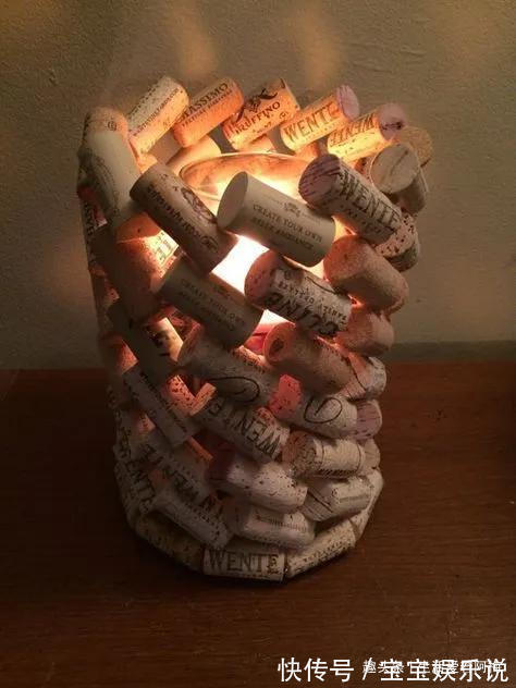 软木塞|一个木塞百种姿态，酒瓶塞攒起来搞创意，一个不嫌少，再多不算多